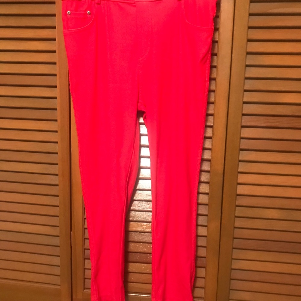 Red Skinny Capri Leggings